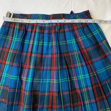 Load image into Gallery viewer, Vintage Wool Blend Plaid Skirt 9/10
