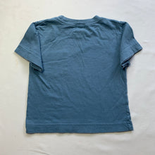 Load image into Gallery viewer, Vintage Gap Blue Pocket Tee 2t
