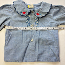 Load image into Gallery viewer, Vintage Girly Heart Buttondown 3-6 months
