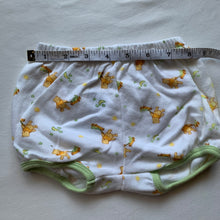 Load image into Gallery viewer, Y2k Winnie the Pooh Bloomers 3-9 months
