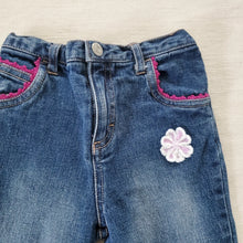 Load image into Gallery viewer, Y2k Crochet Flower Flared Jeans 24 months
