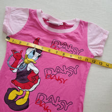 Load image into Gallery viewer, Y2k Daisy Duck Pink Shirt 4t
