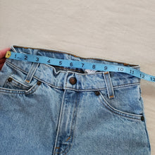 Load image into Gallery viewer, Vintage Levi&#39;s 550 fit jeans orange tab kids 11
