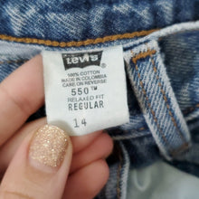 Load image into Gallery viewer, Vintage levis 550 fit jeans kids 14 26 inch waist
