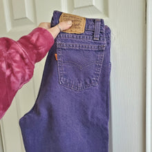 Load image into Gallery viewer, Vintage Levi&#39;s purple jean shorts orange tab 25 inch waist
