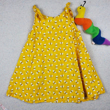 Load image into Gallery viewer, Handmade Bee Dress 4t
