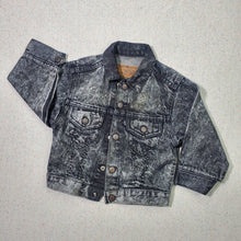 Load image into Gallery viewer, Vintage Levi&#39;s Black Acid Wash Jacket 4t
