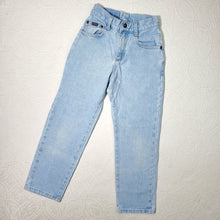 Load image into Gallery viewer, Vintage Light Wash Jeans kids 8 slim

