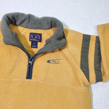 Load image into Gallery viewer, Older Honey Mustard Fleece Pullover 3t
