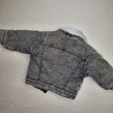 Load image into Gallery viewer, Vintage Levi&#39;s Black/Grey Acid Wash Sherpa Jacket 3t
