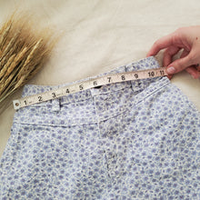 Load image into Gallery viewer, Vintage High Sierra Floral High Waisted Jean Shorts kids 7
