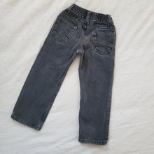 Load image into Gallery viewer, Vintage Faded Black Jeans 4t
