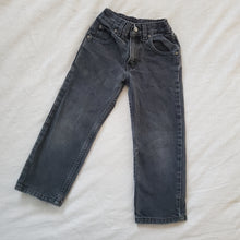 Load image into Gallery viewer, Vintage Faded Black Jeans 4t
