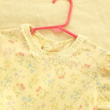 Load image into Gallery viewer, Vintage Laura Ashley Floral Pale Yellow Dress 4t
