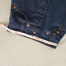 Load image into Gallery viewer, Vintage Levi&#39;s Soft Shorts 4t
