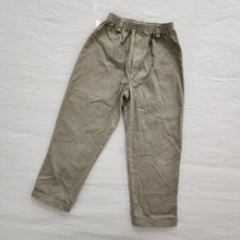Load image into Gallery viewer, Vintage Boys Khaki Dress Pants 5t
