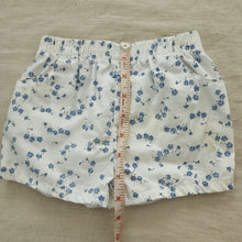 Load image into Gallery viewer, Vintage Oshkosh Blue Floral White Shorts 2t
