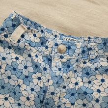 Load image into Gallery viewer, Vintage Oshkosh Blue Floral Kapri Pants 5t
