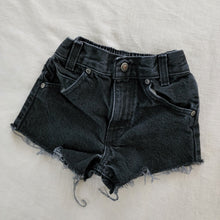 Load image into Gallery viewer, Vintage Black Cutoff Jean Shorts 5t SLIM / 4t
