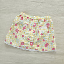 Load image into Gallery viewer, Vintage Gymboree Daisy Skirt 3t/4t
