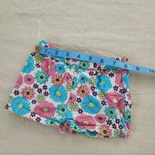 Load image into Gallery viewer, Flower Power Shorts 6-9 months
