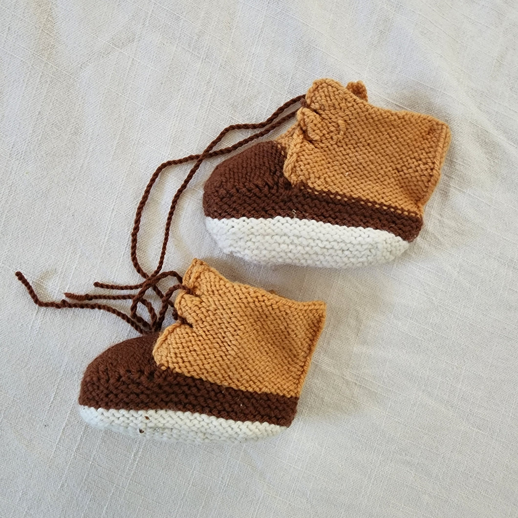 Neutral Knit Booties 6-12 months