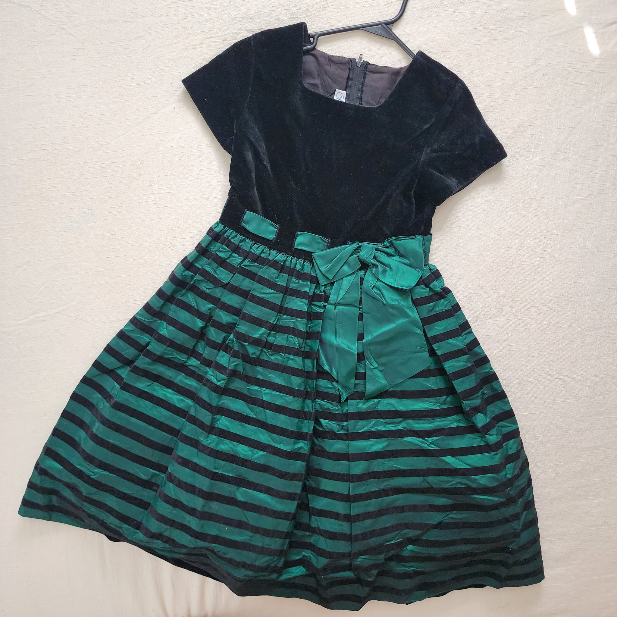 Vintage Sylvia White Holiday Formal Dress kids 10  Nostalgic Baby Vintage