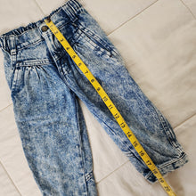 Load image into Gallery viewer, Vintage Levi&#39;s High Waisted Acid Wash Jeans 2t *relaxed elastic

