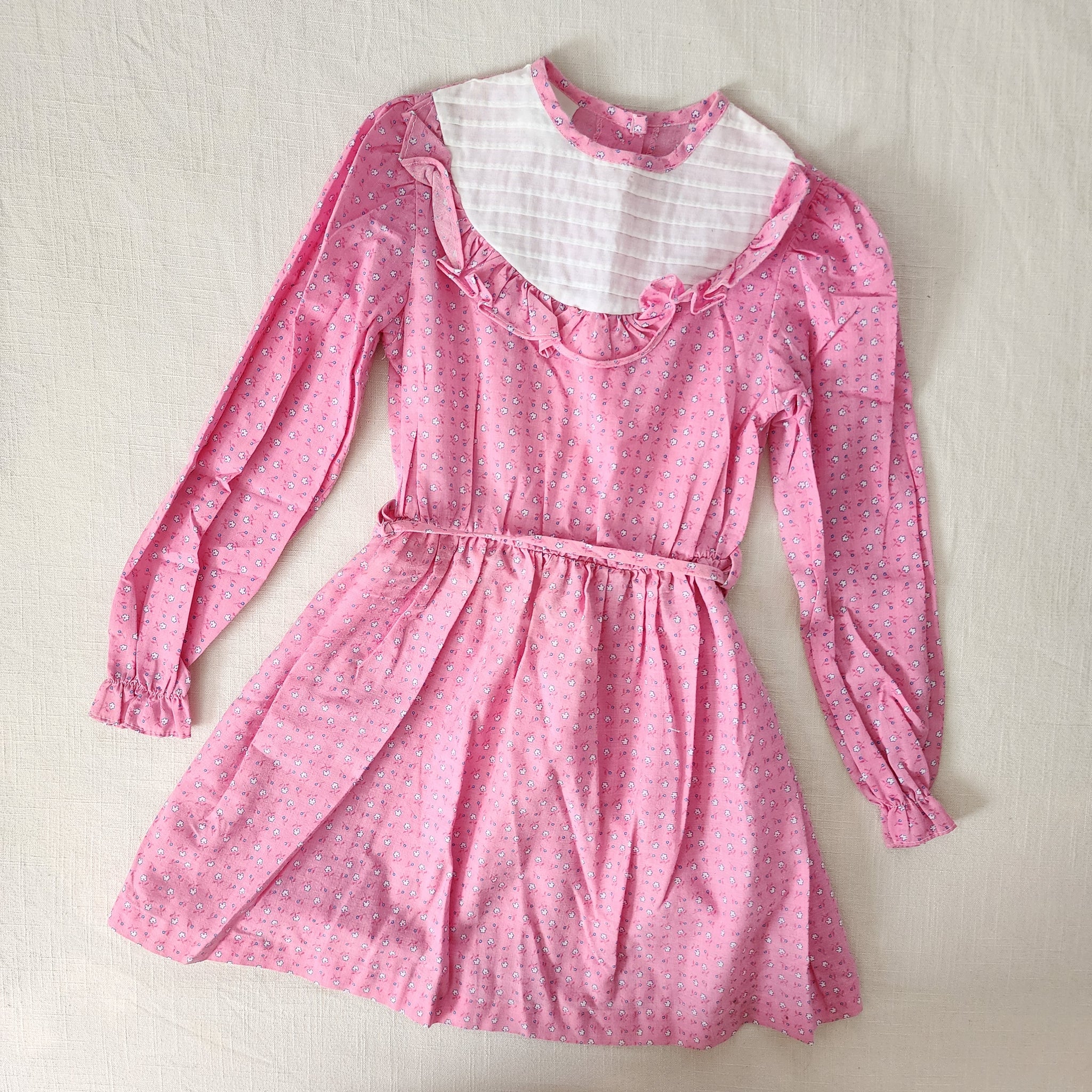 vintage winnie the pooh dress Vintage Winnie The Pooh Floral Dress kids 6 – Nostalgic Baby Vintage