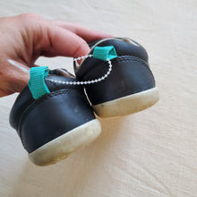 Load image into Gallery viewer, Ten Little Black Blue Shoes toddler 8/9
