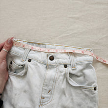 Load image into Gallery viewer, Vintage Levi&#39;s Bleached 550 Fit Jeans Orange Tab 5t *flaw

