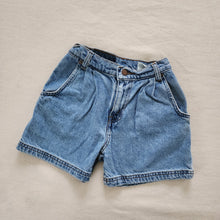 Load image into Gallery viewer, Vintage Levi&#39;s Jean Shorts Orange Tab kids 8 SLIM
