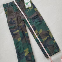 Load image into Gallery viewer, Vintage Deadstock Camo Pants 5t/6
