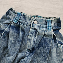 Load image into Gallery viewer, Vintage Acid Wash Pleated Front Jeans
